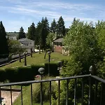 De 3*