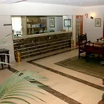 De 3*