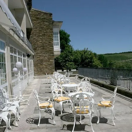 Hotel De 3*