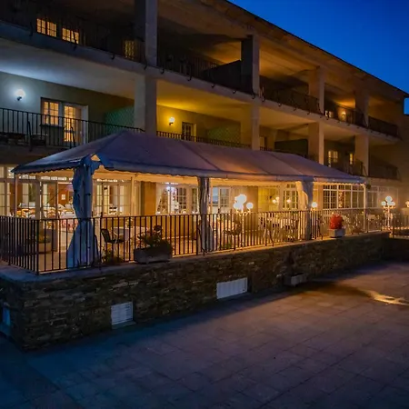 Hotel De 3*