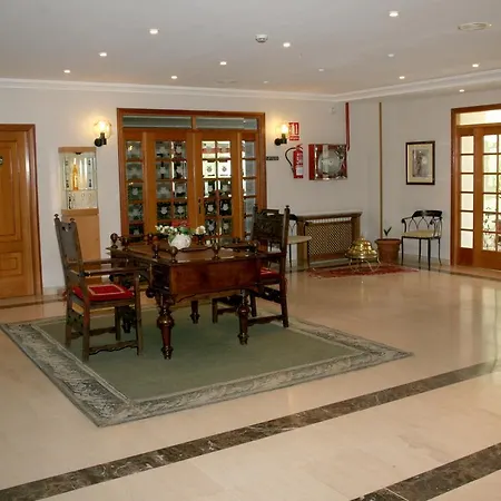Hotel De 3*